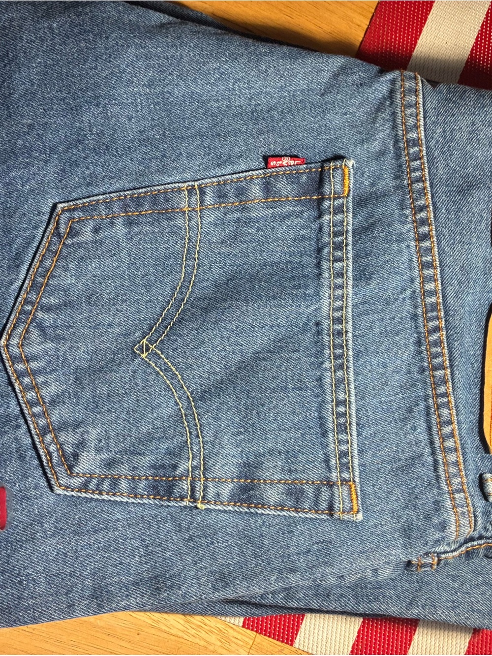 Levi's Light Blue Straight Men's Jeans with Contrast Stitching